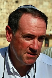 Wow, Huckabee really looks like he lives in an Israeli Westbank settlement and prays at The Wall daily.
